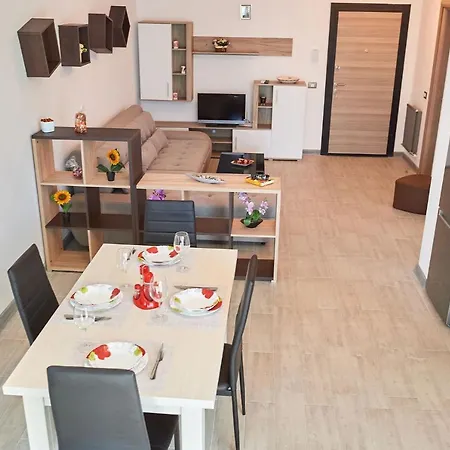 Rubic N Pool Apartman Năvodari