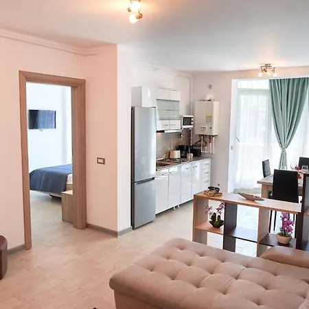 Rubic N Pool 公寓 那沃达利