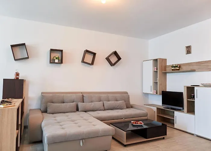 Διαμέρισμα Rubic N Pool *